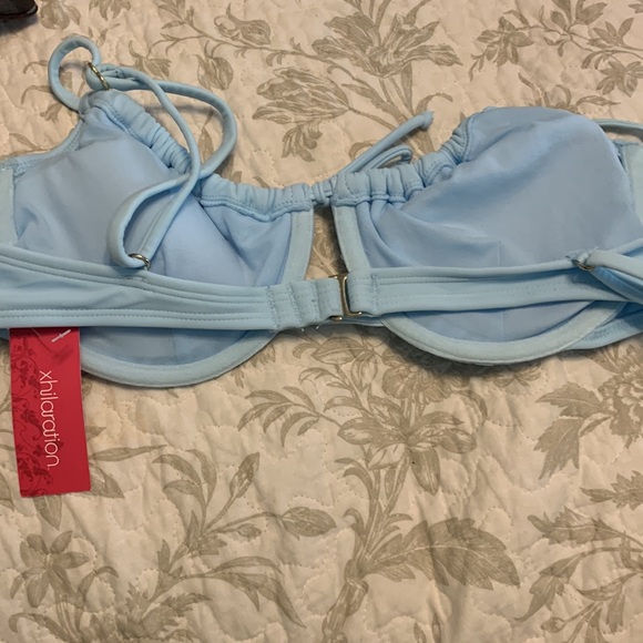 String Bikini - Picture 6 of 9